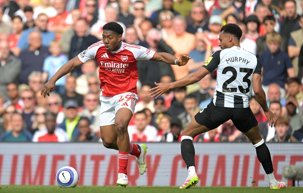 Khởi đầu khó khăn của Arsenal